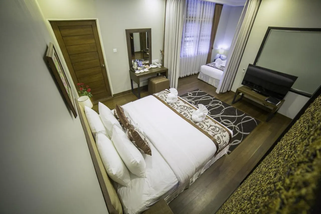 Cloud 10 Boutique Hotel Rangoon